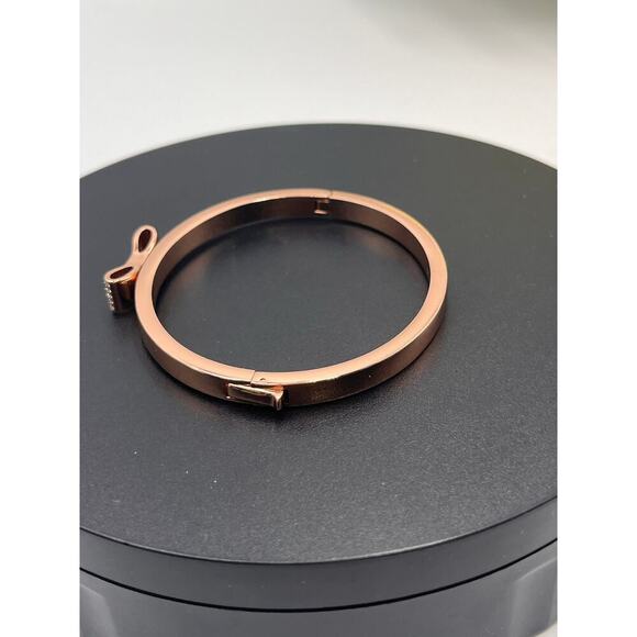 Kate Spade New York Ready Set‎ Bow Bangle Hinged Bracelet (Clear/ Rose Gold) - Picture 11 of 11